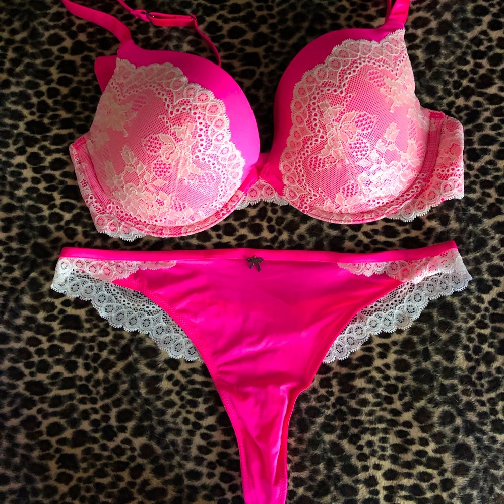 Bra and thong set